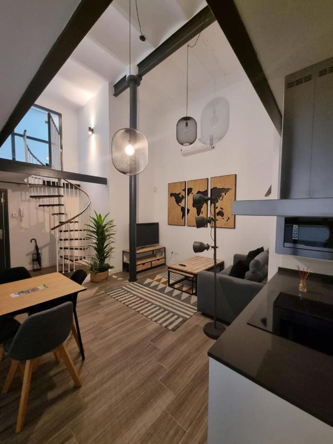 Apartament Duplex Moderno En Alameda Sewilla Zewnętrze zdjęcie
