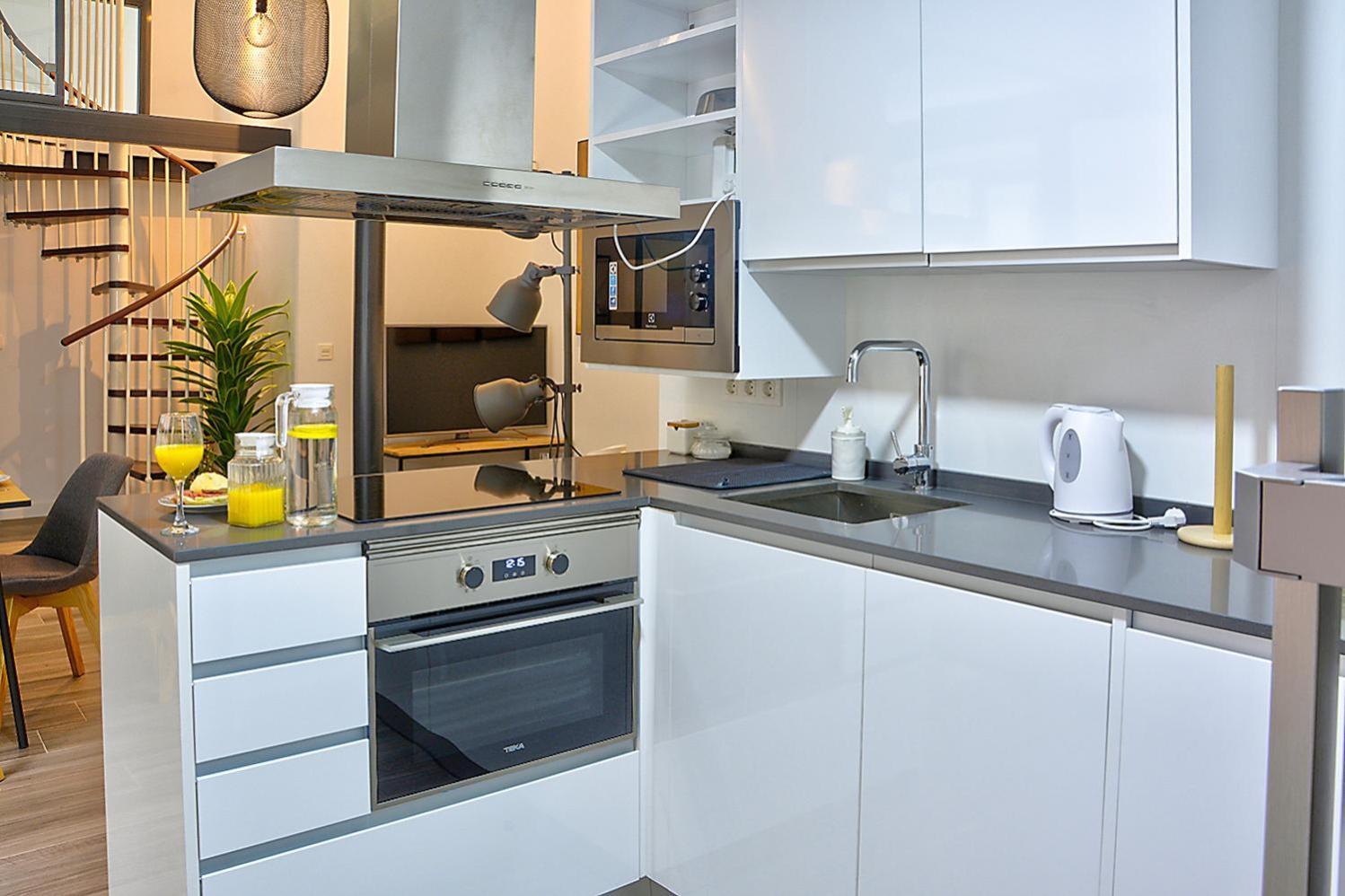 Apartament Duplex Moderno En Alameda Sewilla Zewnętrze zdjęcie